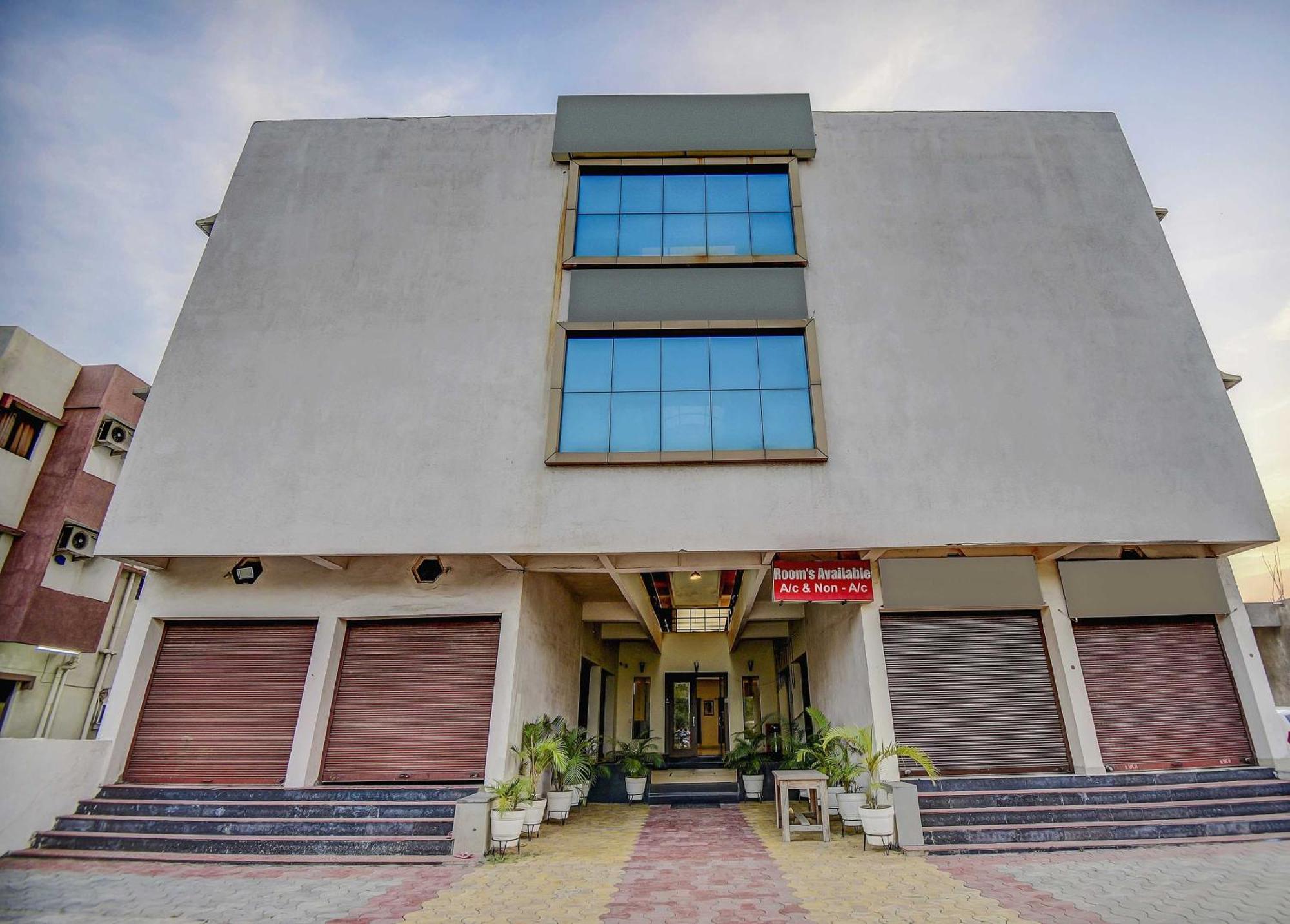 Hotel O Plus Corporate One Khapa  Εξωτερικό φωτογραφία