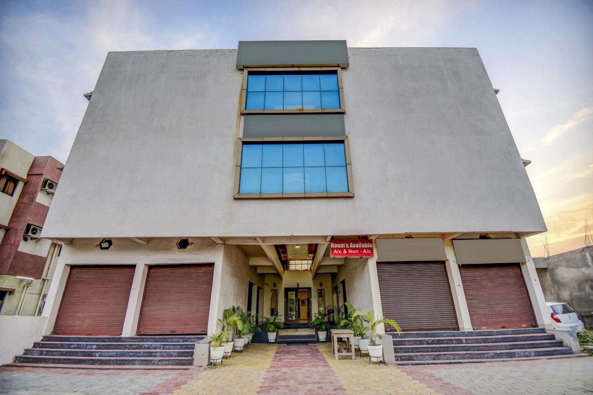 Hotel O Plus Corporate One Khapa  Εξωτερικό φωτογραφία